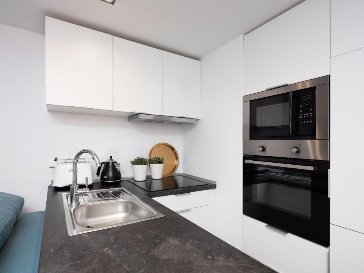 Lofts Cracow Apartments - City Center Краков Экстерьер фото